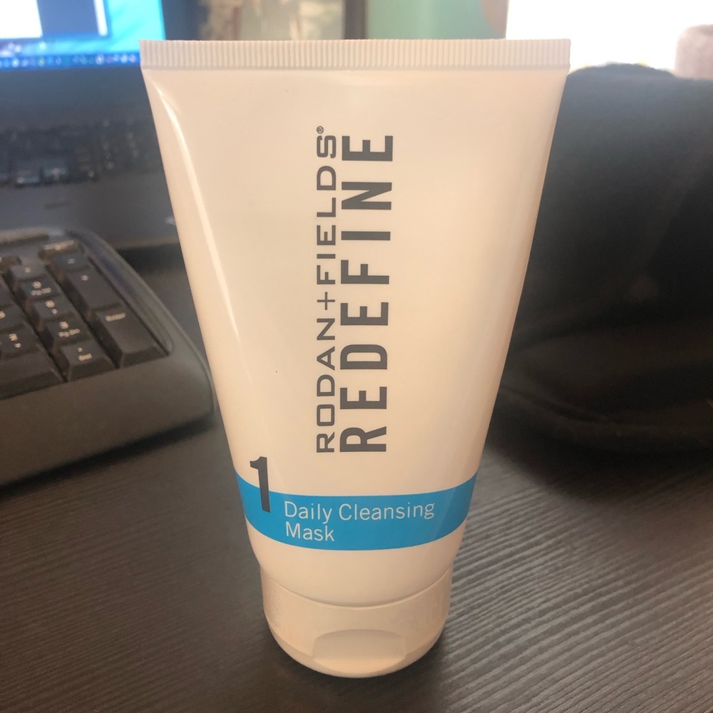 Rodan + Fields Redefine Daily Cleansing Mask